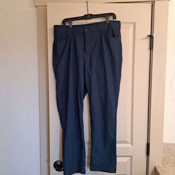 Men's DKNY dress slacks pants dark blue size 34x32 excellent used condition - Picture 1 of 6